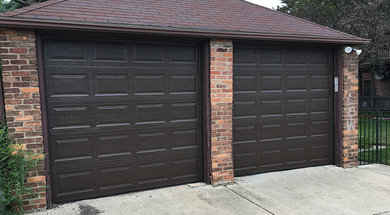 Lincoln Garage Door Picture